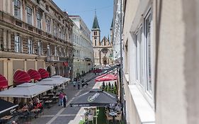 Cute And Cozy Studio With Cathedral View-Excellent Location